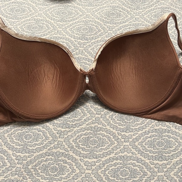 Victoria’s Secret Body by Victoria Lined Perfect Coverage Brown Bra Size 34DDD - Picture 4 of 6